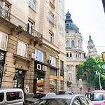 Helena With View On St. Stephan's Basilica Lejlighed Budapest