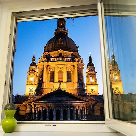 Helena With View On St. Stephan's Basilica