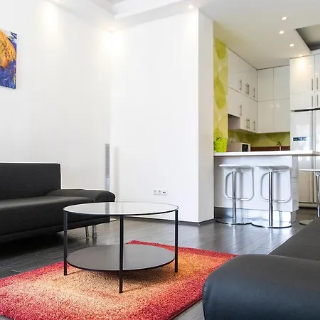 Helena With View On St. Stephan's Basilica 아파트 *