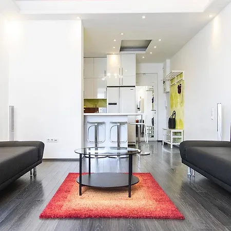 Helena With View On St. Stephan's Basilica *