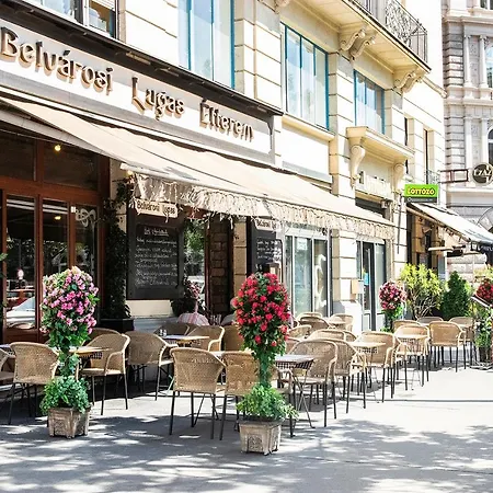 Helena With View On St. Stephan's Basilica