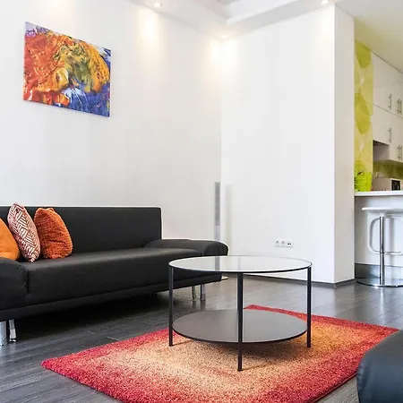 Helena With View On St. Stephan's Basilica *