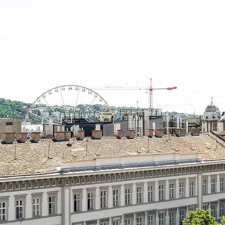 Helena With View On St. Stephan's Basilica *