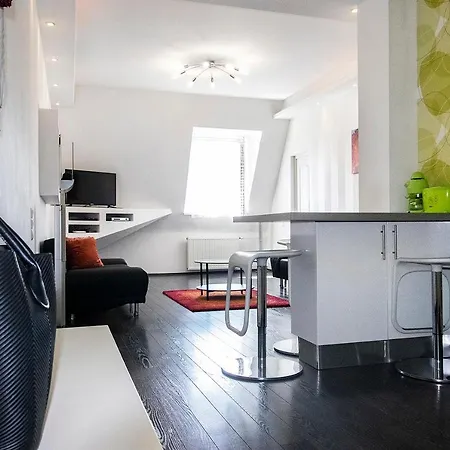 아파트 Helena With View On St. Stephan's Basilica *